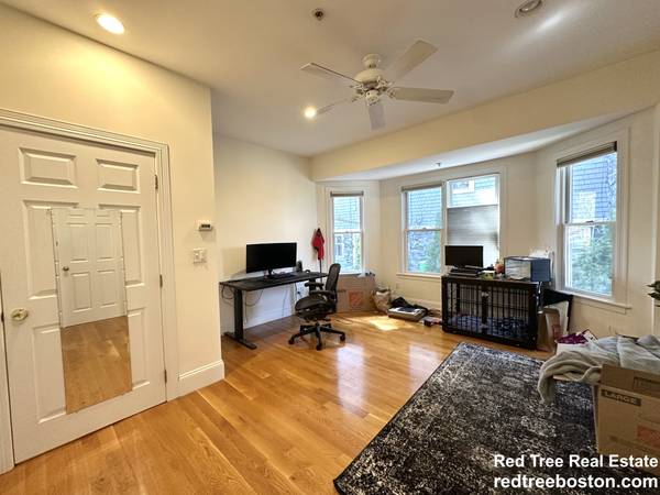 $4,195 / 2br - Huge renovated 2 bed 2 bath off the T w/ laundry in unit, parking! (Brighton)63802096905729123