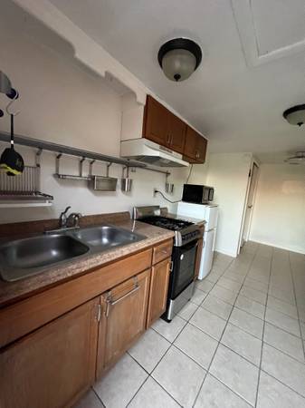 $1,095 / 200ft2 - Cozy studio for one (Normal Heights)63621380388993124