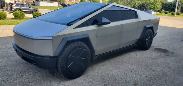2024 TESLA CYBERTRUCK Foundation Series - $79,995 (Columbus)63478026254977123