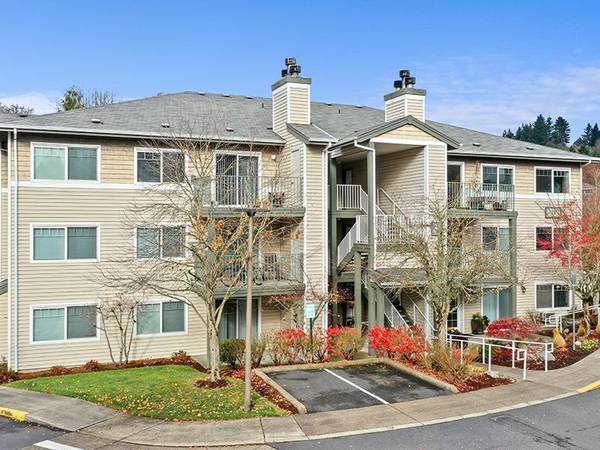 $1,750 / 2br - 926ft2 - Lovely  waiting for you to call home! Tour TODAY!63777362652291123