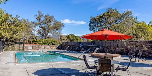 $2,610 / 2br - 713ft2 - Renovated Bathrooms, Quartz Countertops, Assigned Parking, Views (napa county)63880246654083120