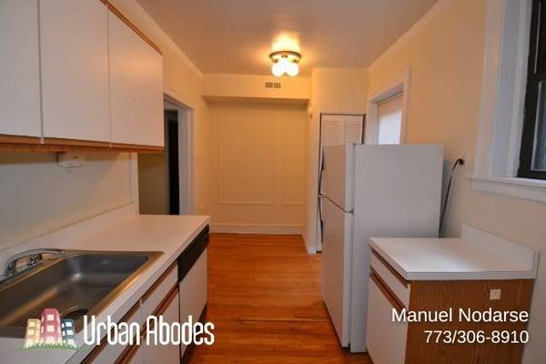 $1,650 / 1br - 700ft2 - Handsome 1 Bedroom, 1 Bath in Lakeview, Available: 11/1/2025 (Lakeview)64041647683843123