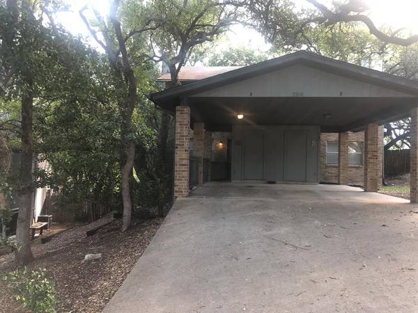 $1,495 / 2br - 900ft2 - 2/1.5 Duplex for $1495 near Brodie/William Cannon! Carport/Yard! (Brodie/William Cannon)63922558123650120