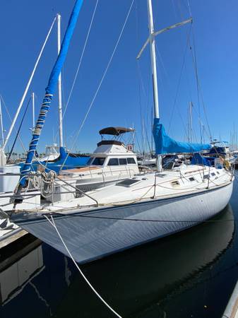 ⛵ For Sale: 1986 Hunter 34 – Accessed at $22,500 Fantastic Deal 1