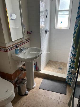 $2,100 / 1br - 700ft2 - Cute 1 br with study, East Cambridge/Somerv line, near Lechmere (Somerville - East Cambridge - Inman Squar)63655319571971123