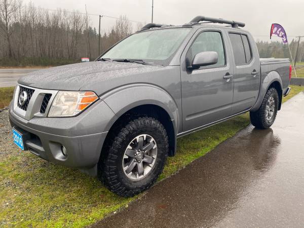2016 Nissan Frontier Pro-4X Crew Cab 4x4 one owner local 93300km 1