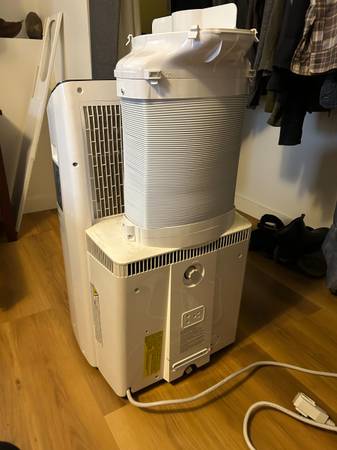 Aire acondicionado Danby - 14,000 BTU - $350 (Bellingham)63435836816131123