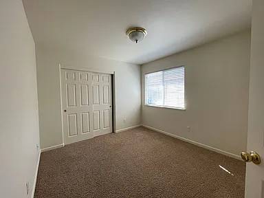 $2,645 / 3br - 1353ft2 - A single charming home on the East side of Elk Grove (Elk Grove)64043838491778120