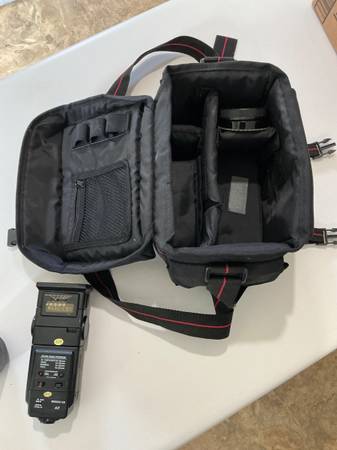 Canon EOS Rebel G w/ 2 lenses & case - $2063441814792579123