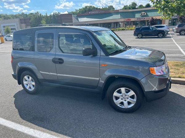 Honda element EX  2011 - $12,400 (Latham)63478011535617122