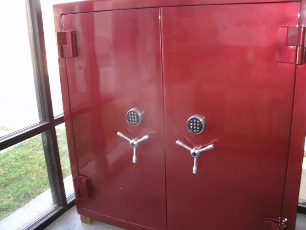 Brown MFG Co Dual Door Estate & Jewelry Safe-Excellent Used Condition! - $12,500 (Northwest Oklahoma City)63471294939523120