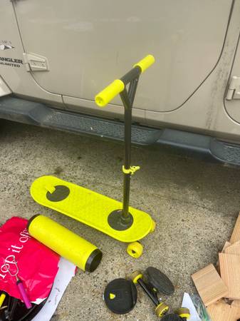 Morph Board - Kid's Scooter/Skateboard/Balance Board 1