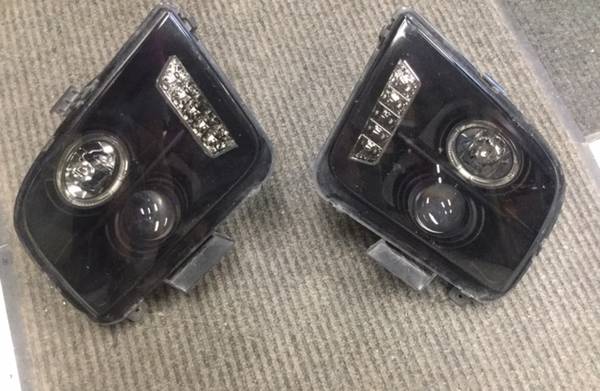 2005-09 FORD MUSTANG HEADLIGHTS 1
