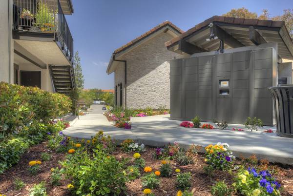 $2,585 / 1br - 756ft2 - Pet Friendly, Sparkling Pool, State-of-the-Art Fitness Center (300 Rolling Oaks Dr, Thousand Oaks, CA)63800711890817124
