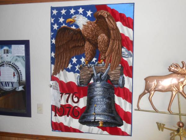 1776-1976 BiCentennial Wall Rug, American Eagle on Liberty Bell. 1