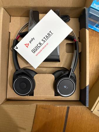 Nuevos auriculares para computadora Logitech, Jabra, Plantronics de $20 a $160 cada uno - $20 (hercules, pinole, san pablo, el sob)63471456641155123