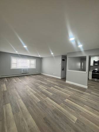 $2,825 / 2br - 774ft2 - Stunning Newly Renovated 2 Bedroom (Garnerville, NY)64035734781697121