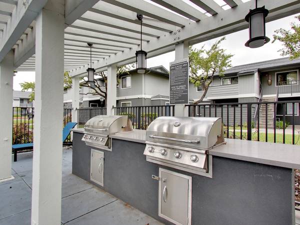 $2,218 / 1br - 616ft2 - STORAGE SPACE, Professional Landscaping, Swimming Pool & Jacuzzi (san leandro)63658079644035123