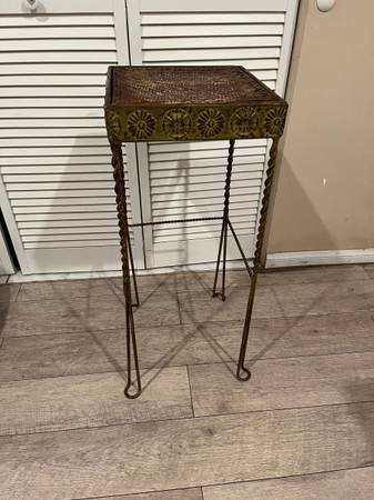 Plant Stand 1