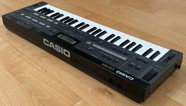 CASIO CZ-101 レア・ヴィンテージ Casio CZ-101 | Vintage Synth Explorer