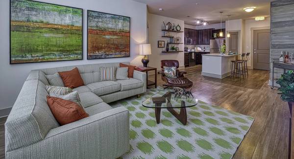 $650 / 6br - Small but Mighty – Furnished Room Near Campus (Waltham)63856445626497121