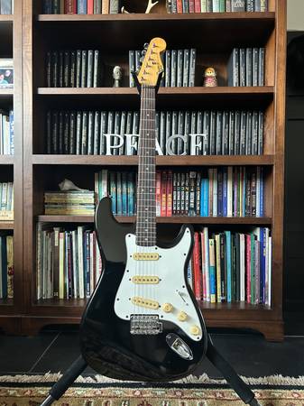 Squier II Standard Stratocaster - Early 90s - Black 1
