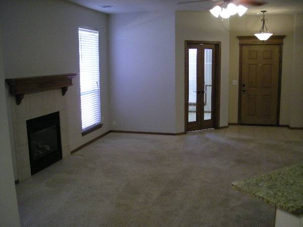 $1,600 / 3br - 1489ft2 - 809 SW 38th Street (Moore)63670520160387123