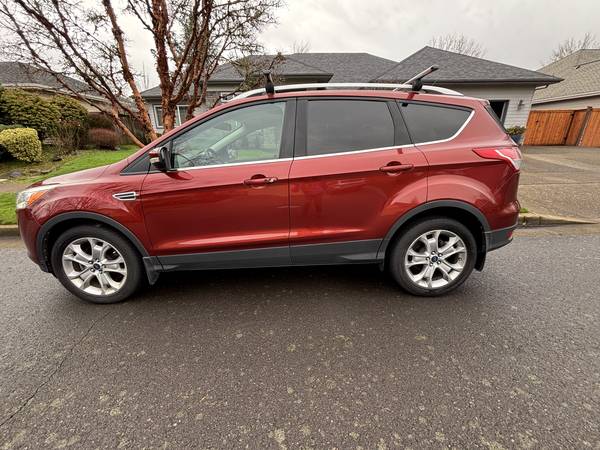 2014 Ford Escape Titanium 1