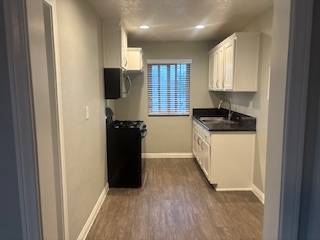 Spacious Studio Life ready for move in NOW! 1