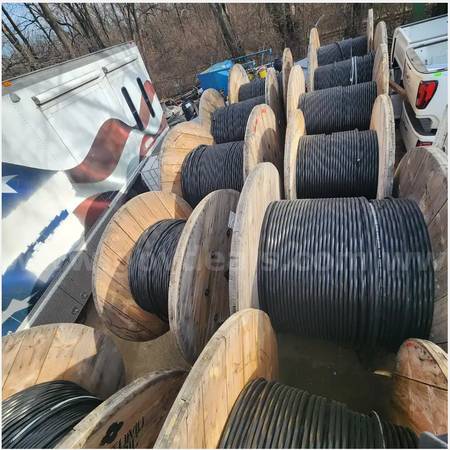 I need HAULING: Do you have 30-53 foot flatbed-gooseneck-car hauler 1