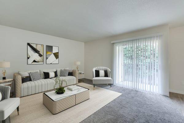 $1,795 / 2hab - 900ft2 - Libre de humo, Gazebo, Centro de fitness, Calefacción (¡Fuera del camino trillado pero cerca de todo!)63672530371457122
