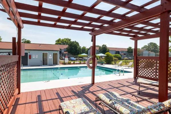 $1,080 / 2br - 920ft2 - Spacious and comfortable 920 sqft, 2 bed, 2 bath close to campus (Huntsville - Behind Bill Penney Toyota)63801834735875123