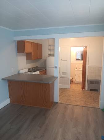 $1,400 / 1br - Very Lrg 1 Bdrm - Refurbished, in Quiet Bldg (Claremont)63932057776386120