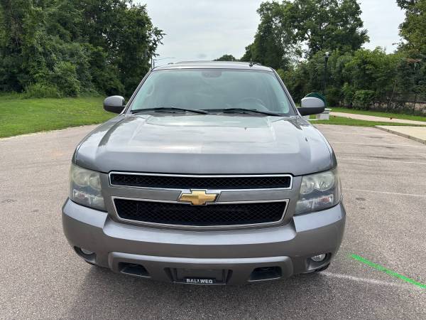 07 Chevy Tahoe LTZ 4X4, LOADED, COLD AC, CLEAN CARFAX, TOW PACKAGE - $5,850 (Beloit)63613818286851122