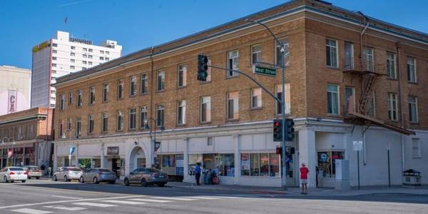 Large Studio Apartments, Easy Freeway Access 1