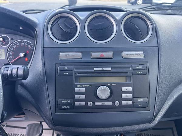2010 Ford Transit Connect XLT - Photo 12