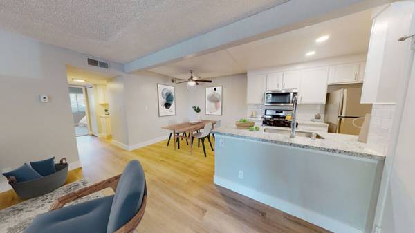 $3,100 / 2br - 900ft2 - Bike Score: 24, Gas Range, Near "Great! Schools.org" Top Rated School (25910 Tournament Rd, Valencia, CA)63655062664323121