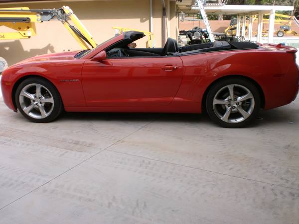 2011 Chev. Camaro Convertible - 71235 miles 1