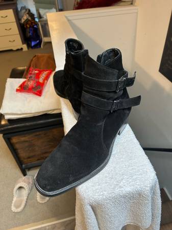 Mens boots 1