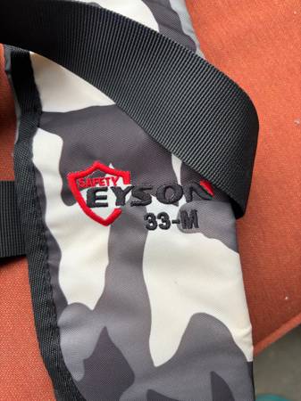 Eyson inflatable PFD’s/life vests 1