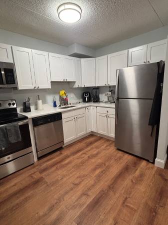 $2,195 / 1br - 720ft2 - Spacious & modern one bedroom//Heat included (Quincy)63699215804931121