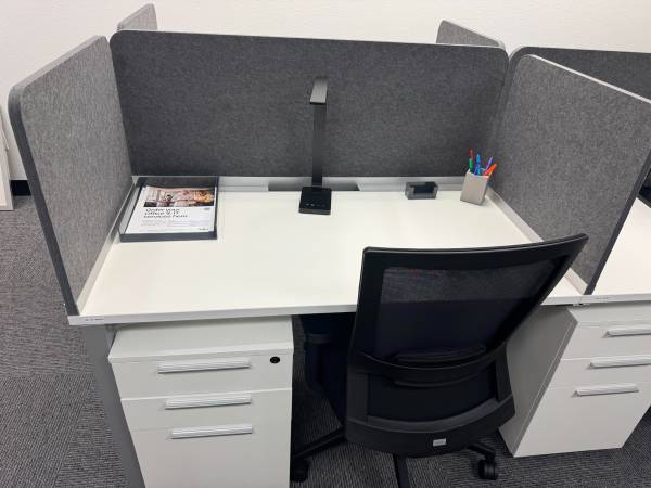 $159 Autumn Workspace Vibes – Reserved Coworking Desk w/ 24/7 Access 🍁 (Chandler)63754966300547120