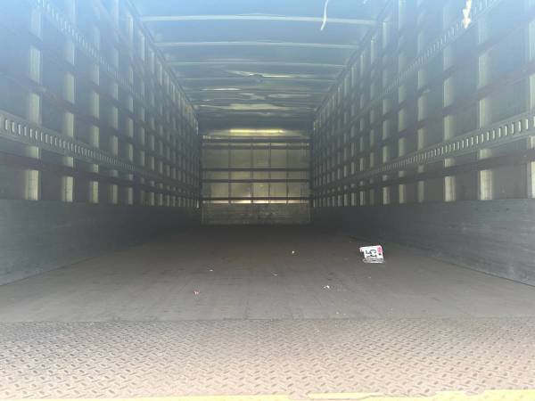 2020 Hino 268 - Photo 7