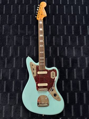 ジャンク・Squier Jaguar Squier - Jaguar Vintage Modified - 3-Color-Sunburst | Mass