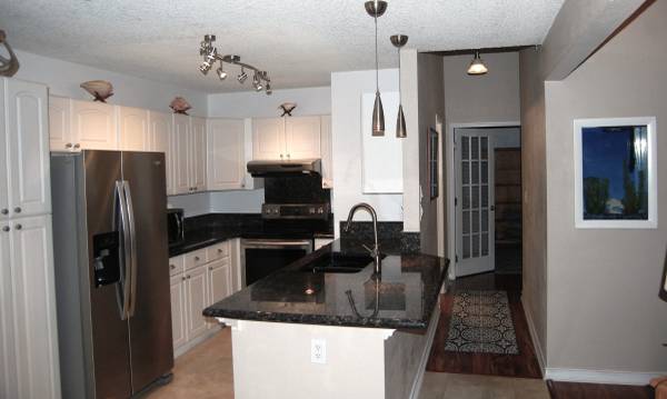 $589,900 / 2br - 874ft2 - Highly  Desirable corner single level 2/2/2 Crosspointe (Honolulu)63686726700161123