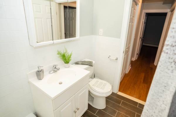 $3,300 / 2br - 770ft2 - Mission Hill 2BR Near Transit & City Access (Boston)63996406557699123