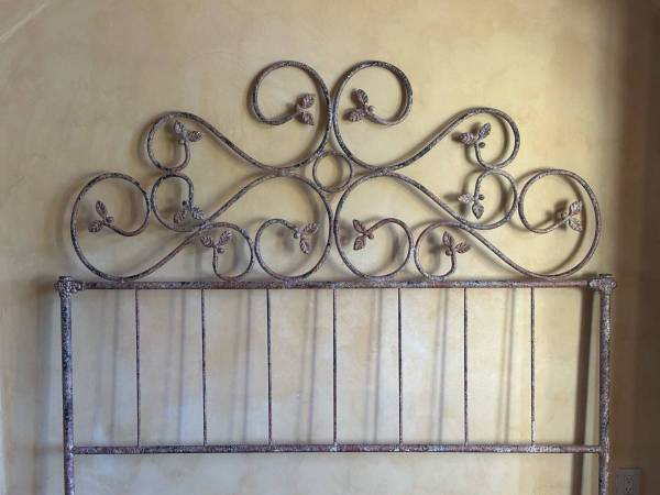King Iron headboard 1