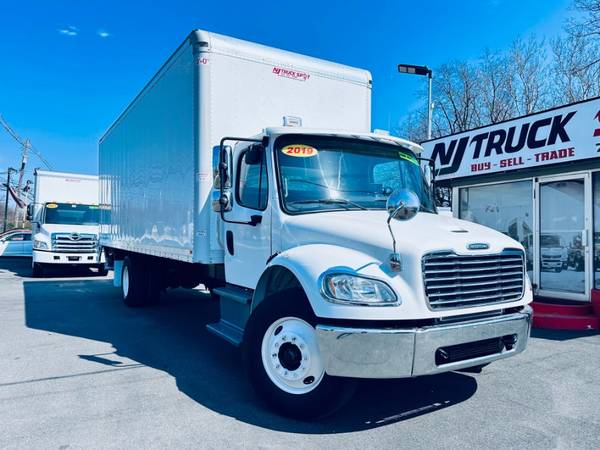 2019 Freightliner M2 106 - Photo 2