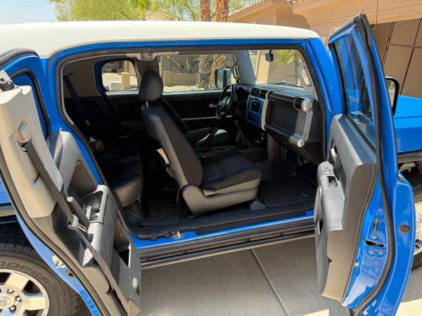 2007 Toyota FJ Cruiser - $10,00063470415157633123