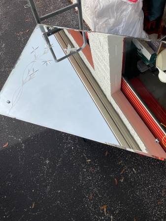 Mirror with bird and flower etching 1